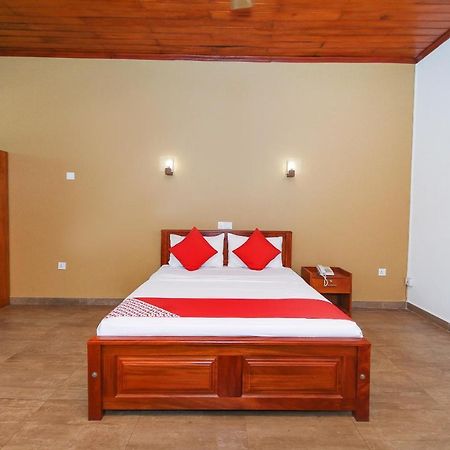 Oyo 471 Randiya Hotel Moratuwa Eksteriør billede