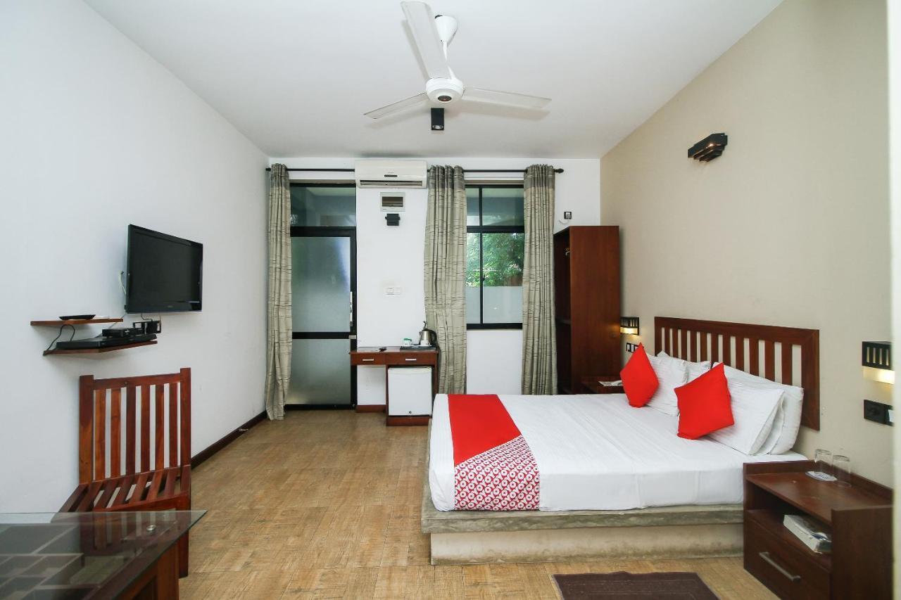 Oyo 471 Randiya Hotel Moratuwa Eksteriør billede