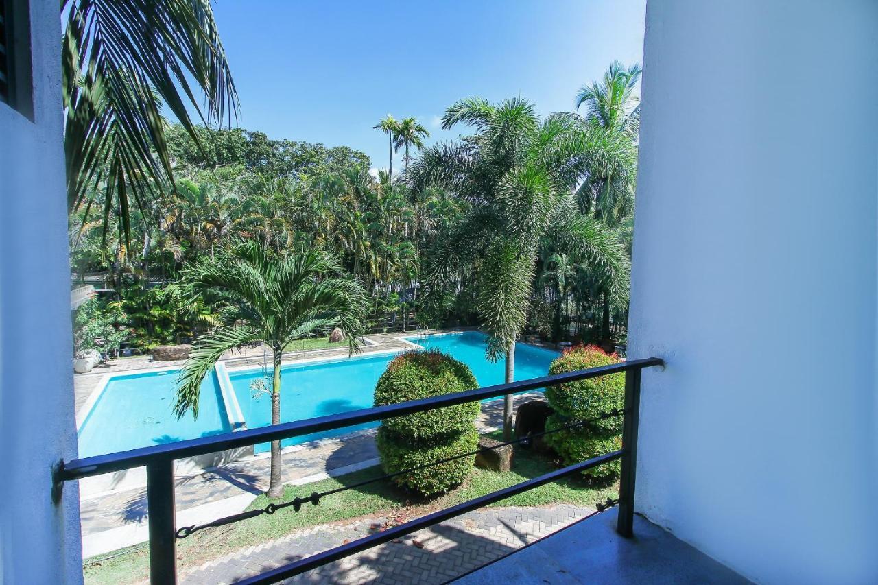Oyo 471 Randiya Hotel Moratuwa Eksteriør billede
